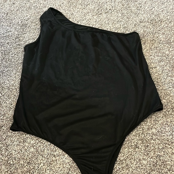 Half shoulder bodysuit - Picture 1 of 1